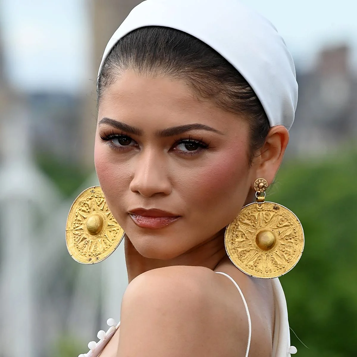 zendaya-pendientes-kQOB-U30920026710jwE-1200x1200@Mujer Hoy